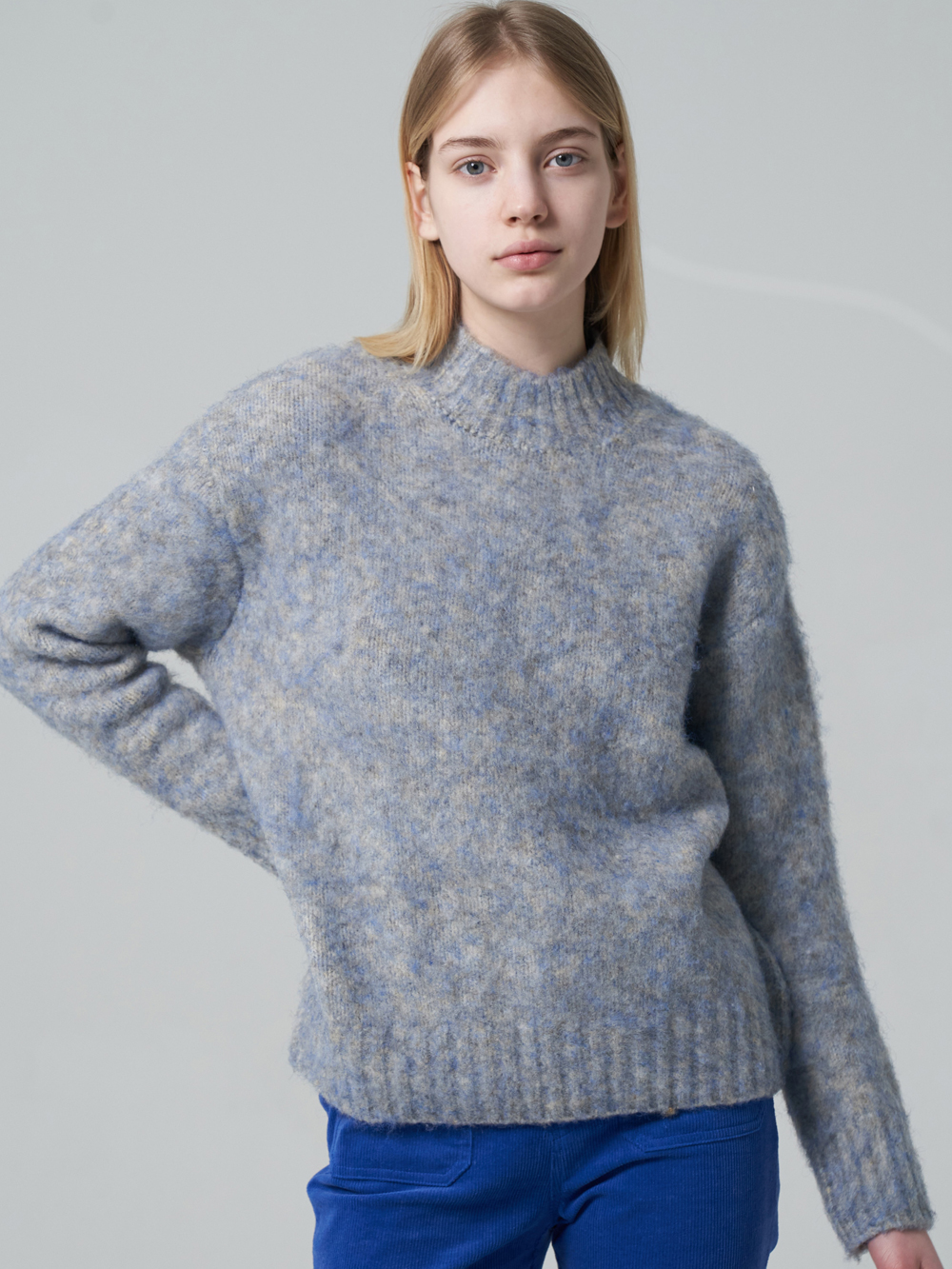 Two-tone Mock Neck Sweater Sky Blue