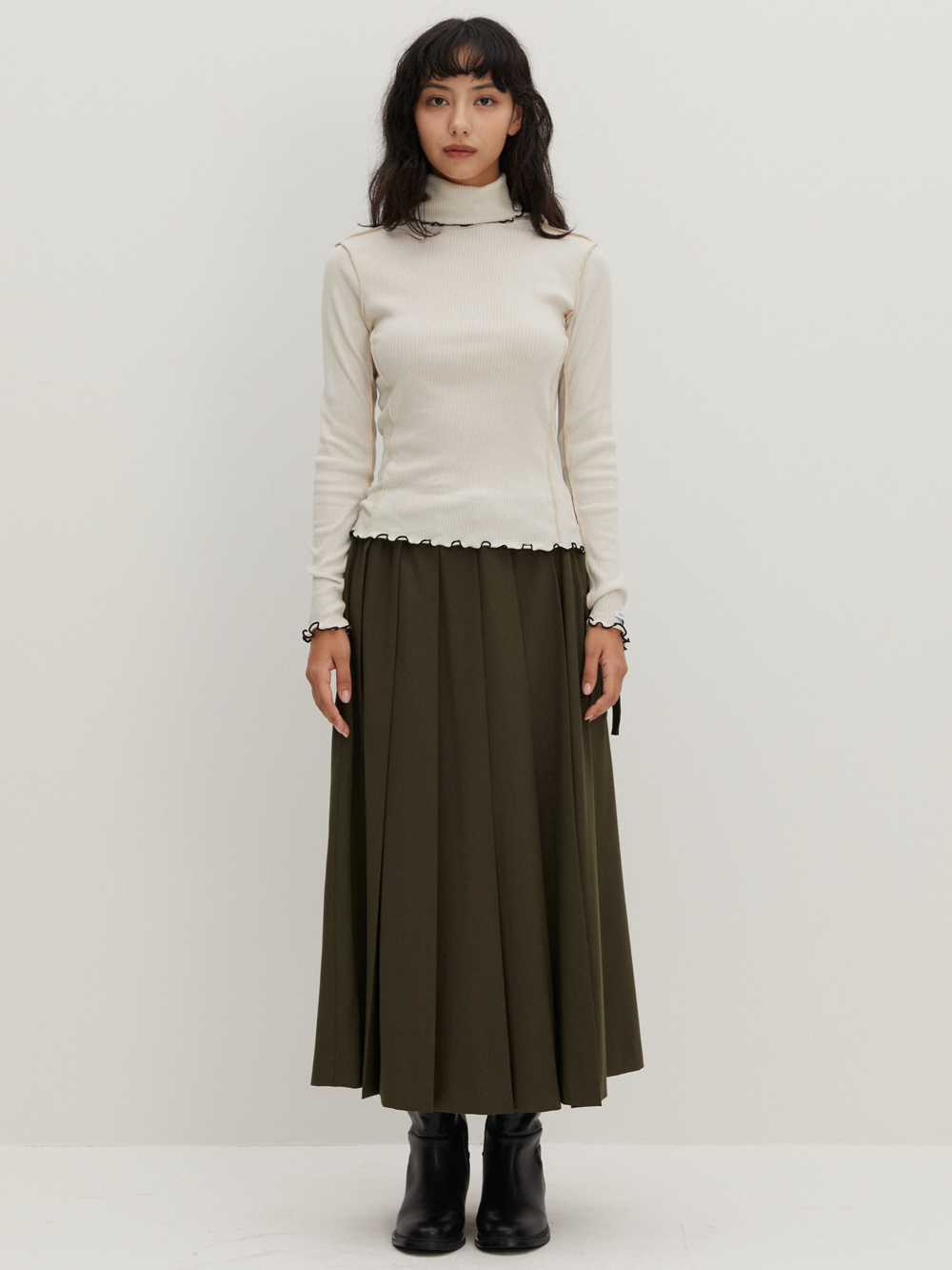 Pleats Long Skirt Khaki