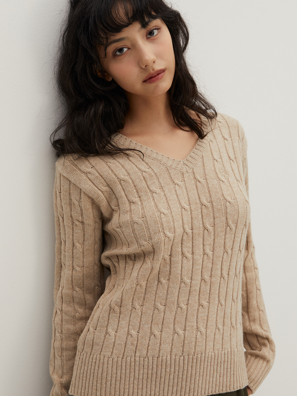 Cable V-Neck Sweater Beige